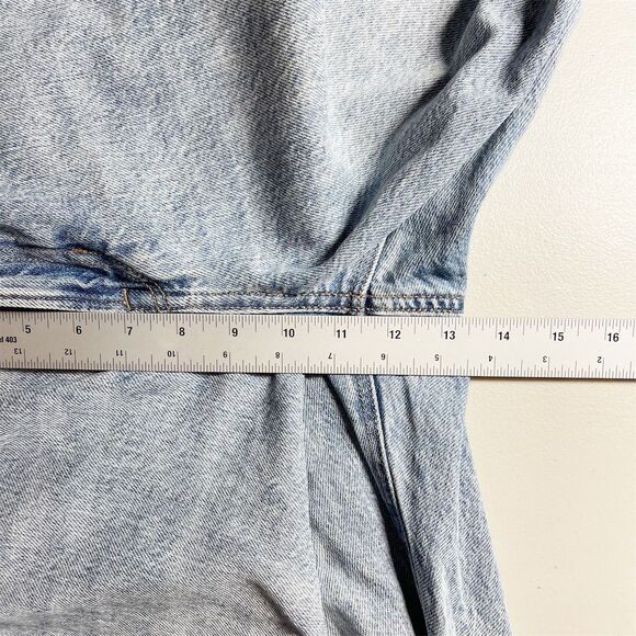 American Eagle Mom Straight Jean Size 10  Blue Light Wash Ripped Rigid Cotton - Picture 11 of 13